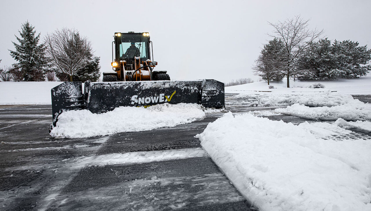 SnowEx POWER PUSHER PRO plowing