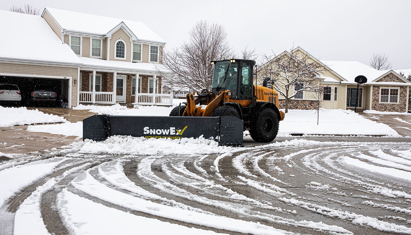 POWER PUSHER PRO Hydraulic-Wing Pusher Plow | SnowEx®