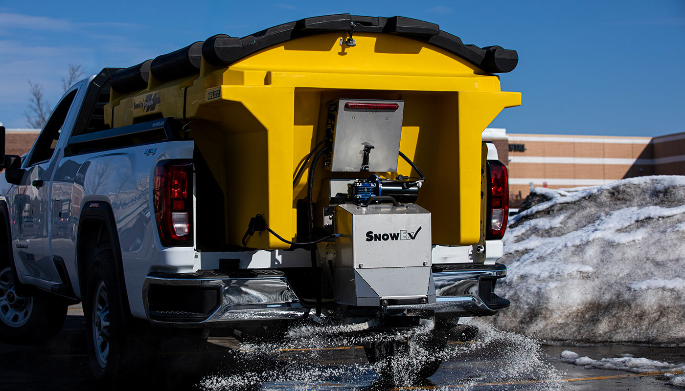 snowex renegade hopper spreader broadcast spread